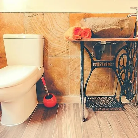 Charming House With Mountain View In Shared Pool Дом отдыха *